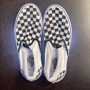 CHECKERED VANS!